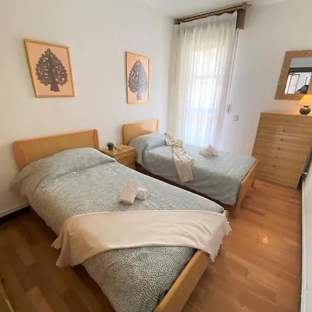 Playas De Quejo * Isla Plana