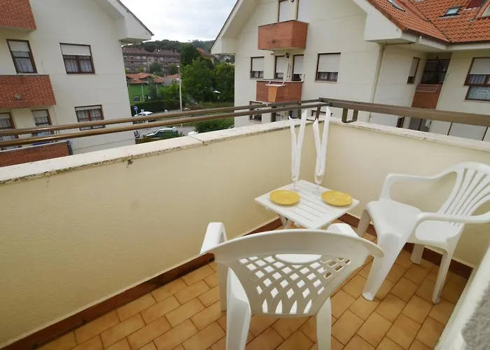 Playas De Quejo * Isla Plana