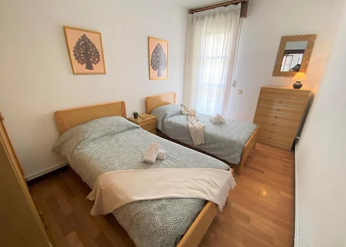 Playas De Quejo * Isla Plana